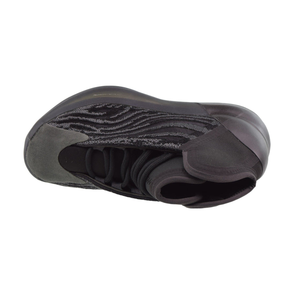 yeezy quantum all black